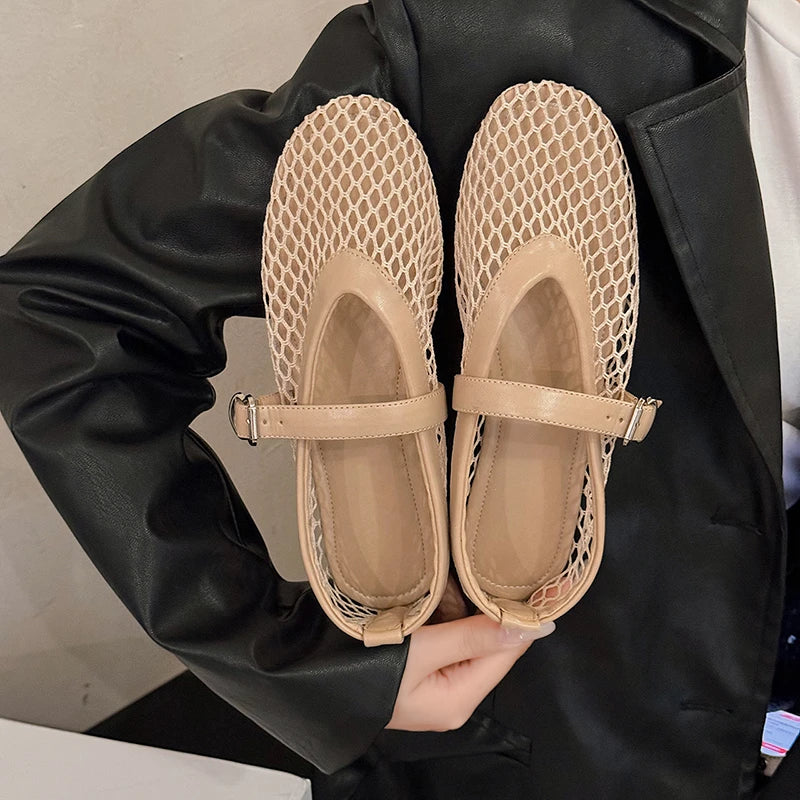 Straight Buckles fishnet Shoes