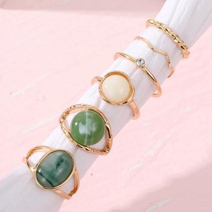 Elegant Emerald Crystal Geometric Fashion Ring