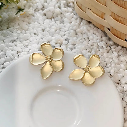 Gold Metal Flower Retro Earrings