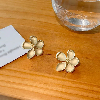 Gold Metal Flower Retro Earrings